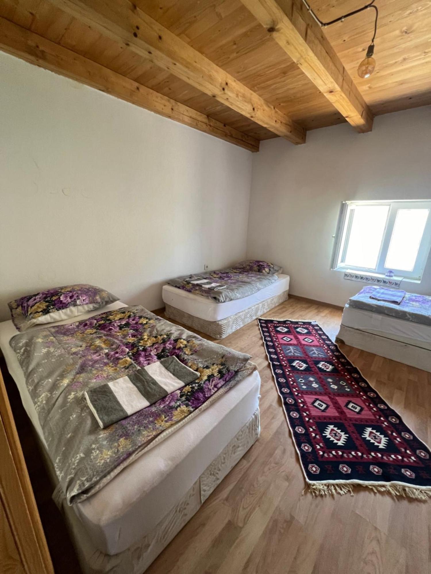 Bed and Breakfast Kod Kapetana Tea Gornji Lukomir Exterior foto